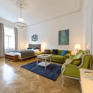 Apartment Senator Stephansplatz By Ichbucheat, Wien